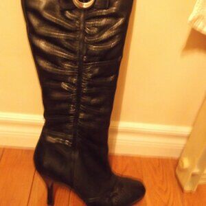 Gorgeous Aldo leather boots with ruched side, size 38 approx. size 7 in US Can